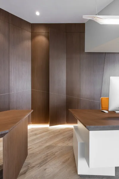 Agence immobilière, Strassen, LU — vue 3